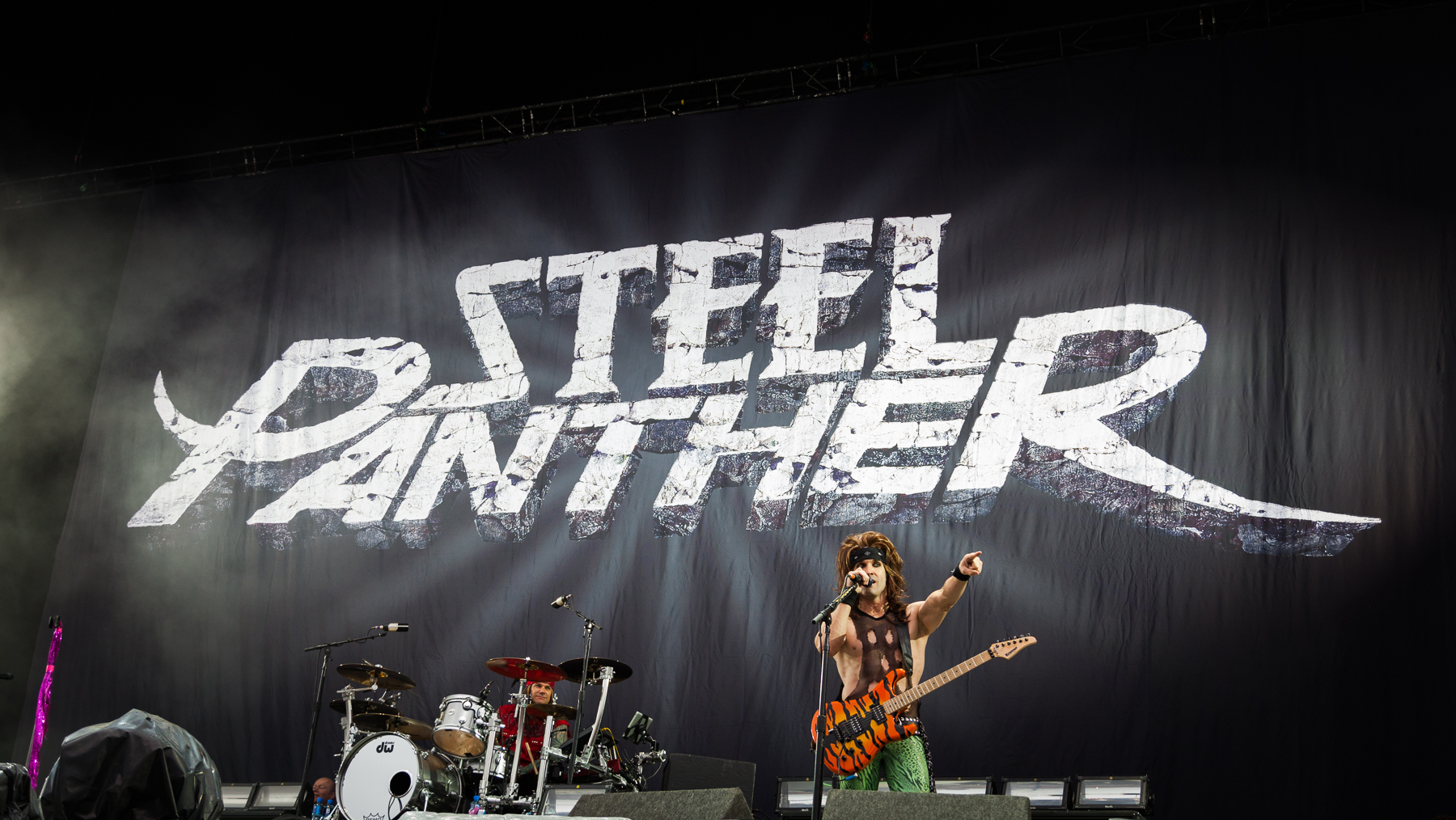 Steel Panther-3